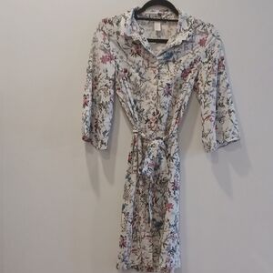 H&M White Floral Button-Front Robe with Tie Belt